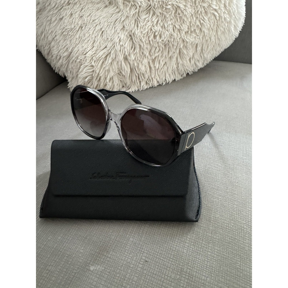 Authentic‎ Salvatore Ferragamo Sunglasses